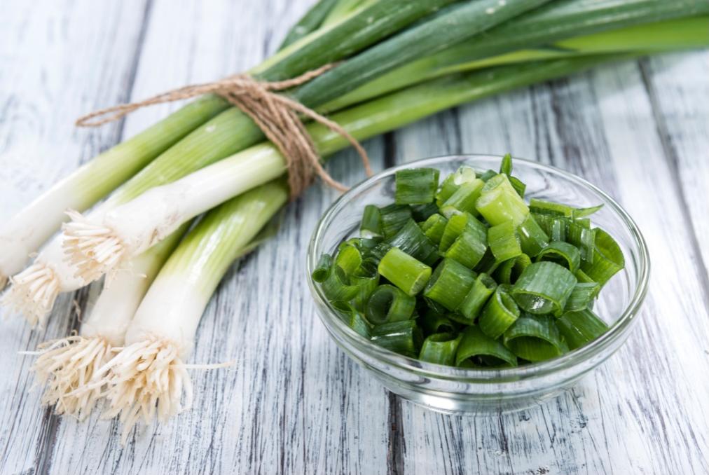 5 Best Substitutes for Leeks - Clean Eating Kitchen